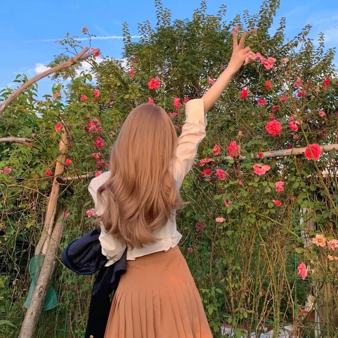 刚重生就把未来老婆吓晕了